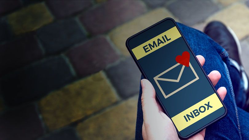 It's February 14th and you get a few emails, one of them is is a Valentine's card! 