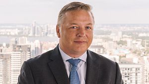 Peter Walker, Chef de la Production technique