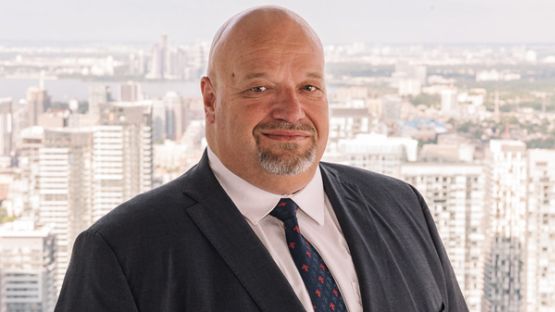 Phillip Best, VP, Production, Grands comptes