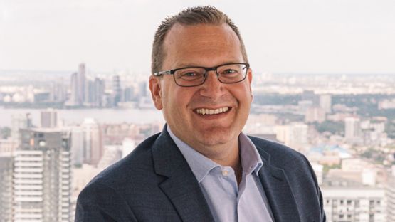 Terry Michalakos, Vice-président, Cautionnement, Grands comptes et assurance spécialisée
